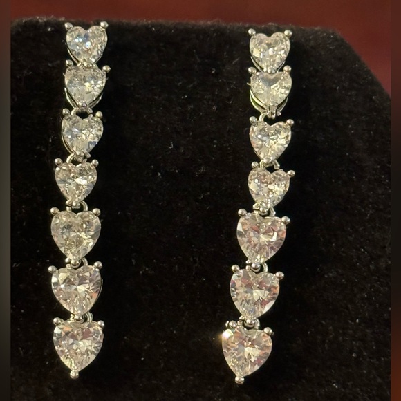 Stunning Hearts, Simulated Diamonds, White Gold Plated, Cubic Zirconia Earrings - Picture 3 of 13